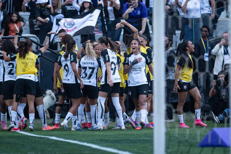 Corinthians abre venda de ingressos para semifinal feminina contra o Bahia