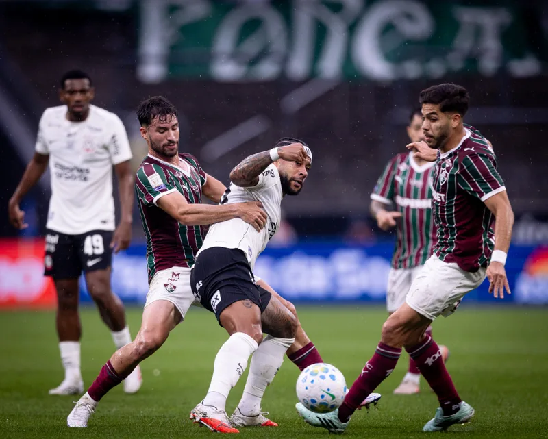 Derrota para o Fluminense deixa Corinthians com campanha inédita no returno