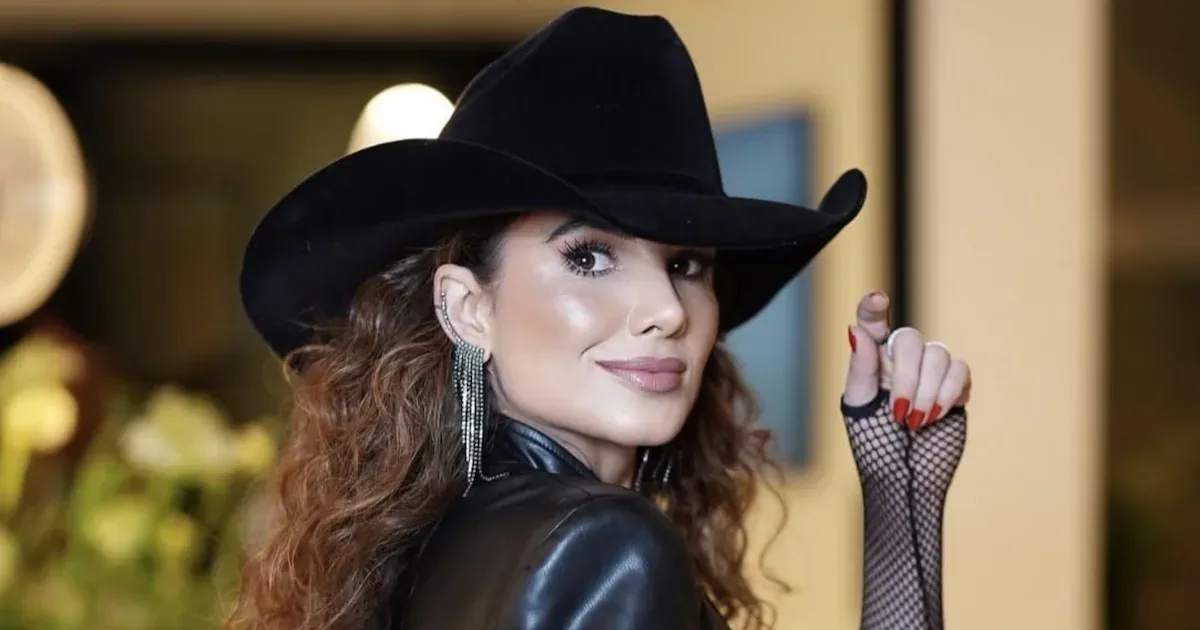 Paula Fernandes fala sobre amadurecimento e celebra cantoras do sertanejo