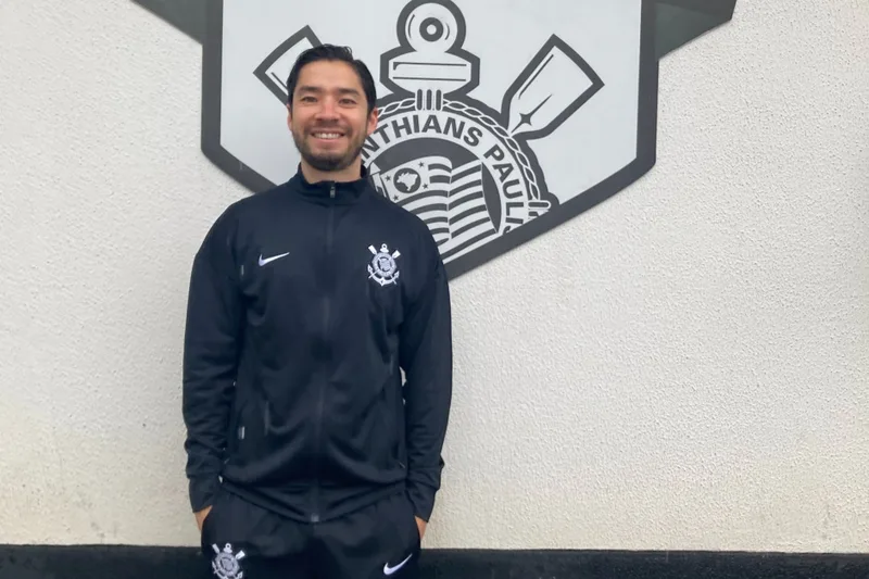 Corinthians anuncia Heitor Takahashi para o departamento médico da base