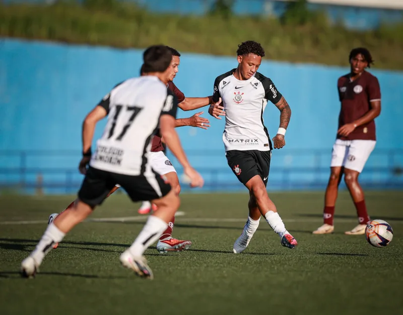 William Batista define critérios para permanência no Corinthians Sub-20
