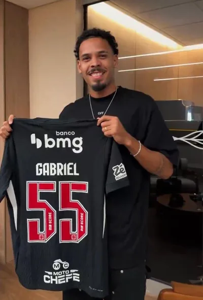 Vasco fecha empréstimo de Gabriel Pereira, zagueiro do Copenhagen