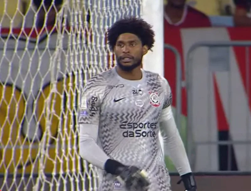 Hugo Souza destaca resistência do Corinthians contra o Flamengo no Maracanã