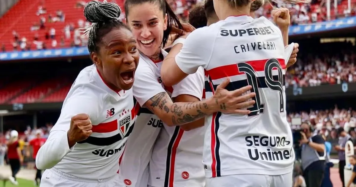 São Paulo segura empate com Corinthians e leva Brasileirão feminino pela primeira vez