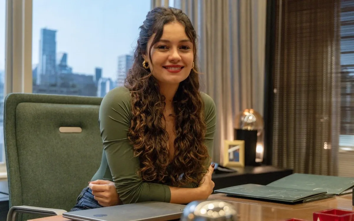 Globo promove Noa Bressane a diretora artística após passagem por Três Graças