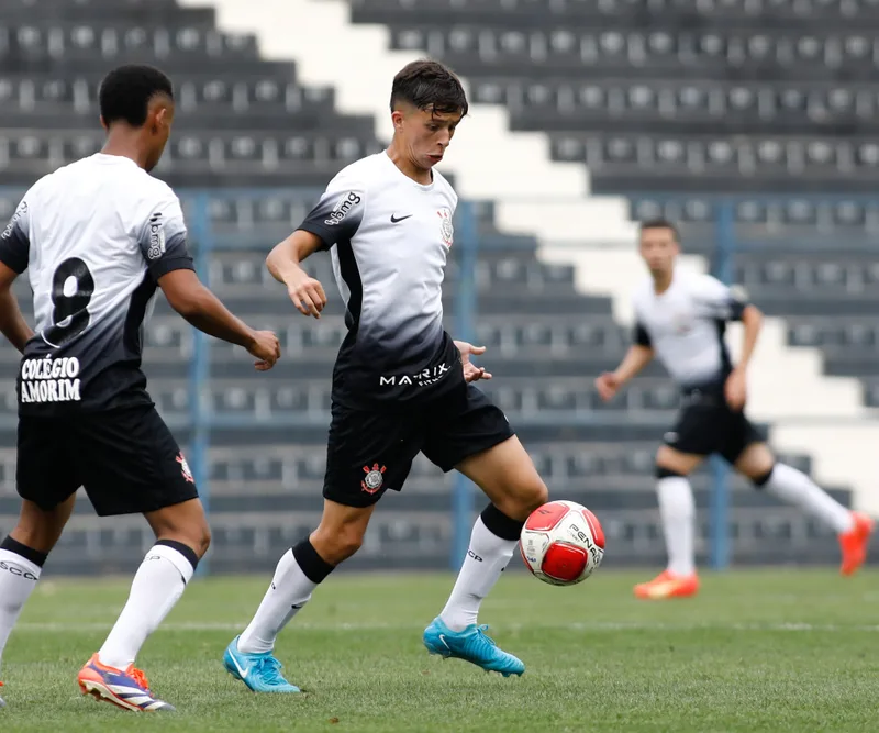 Lucas Molina muda de clube após sequência de lesões no Sub-20