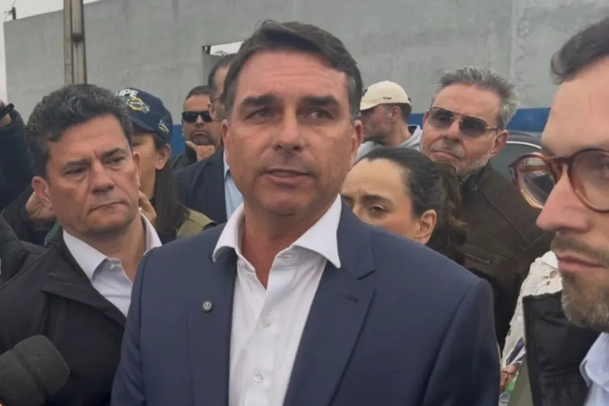 Decisão de Fachin amplia disputa entre Moraes e Mendonça no STF