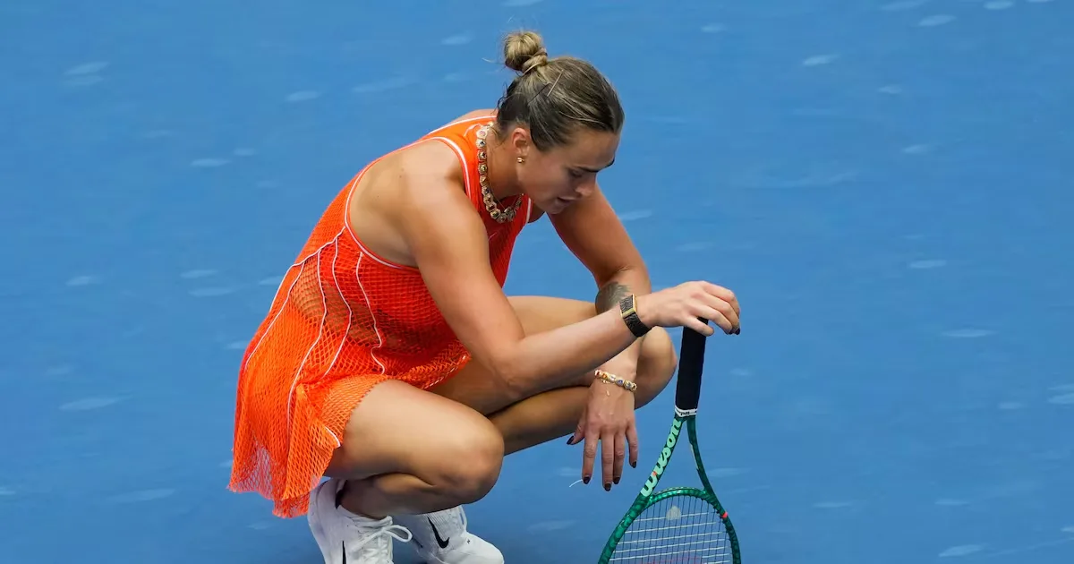 Sabalenka é punida por danos a raquetes na decisão do US Open