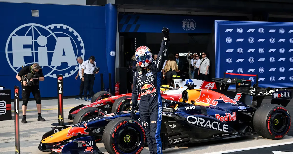 Verstappen larga na pole no Bahrein; Bortoleto parte em 10º