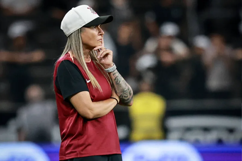 Emily Lima pede união pelo futebol feminino antes da final do Corinthians