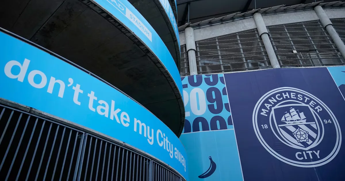 Manchester City encara processo que pode atingir títulos e permanência na liga