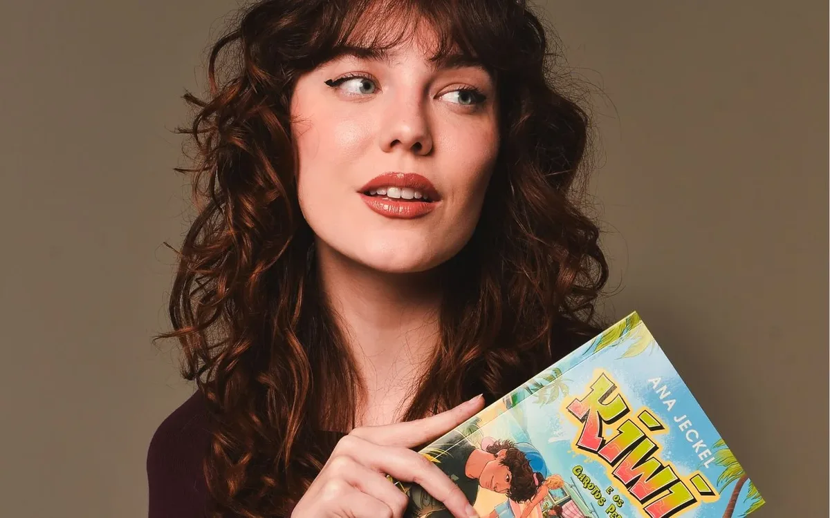 Ana Jeckel supera autores na Feira de São Paulo e só fica atrás de Clarice Lispector