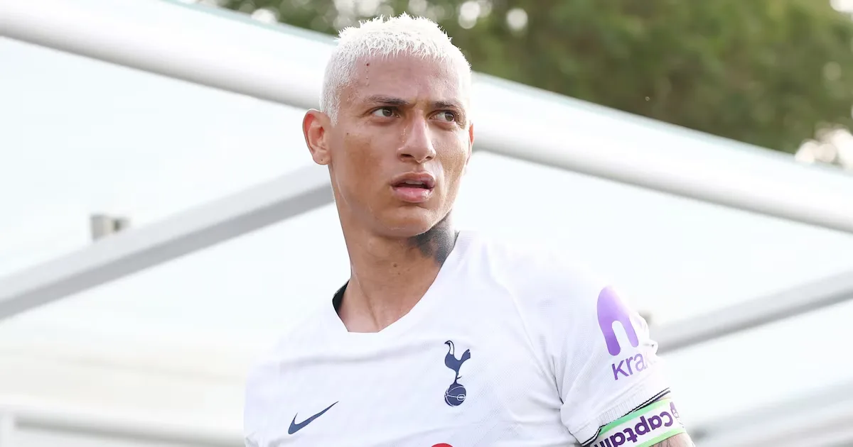 Richarlison não está inscrito e fica sem espaço no Tottenham