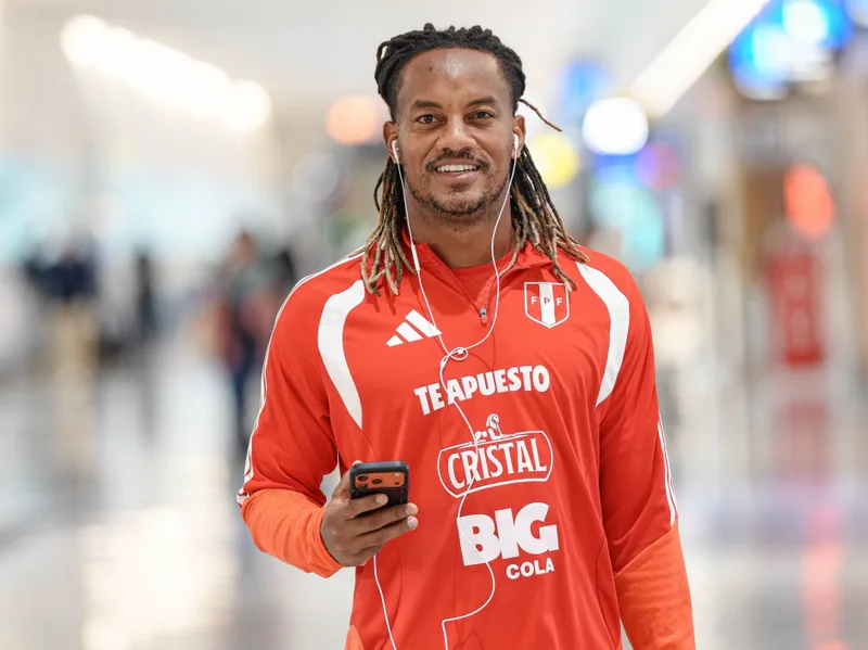 Carrillo participa de segundo tempo em amistoso do Peru contra o Canadá