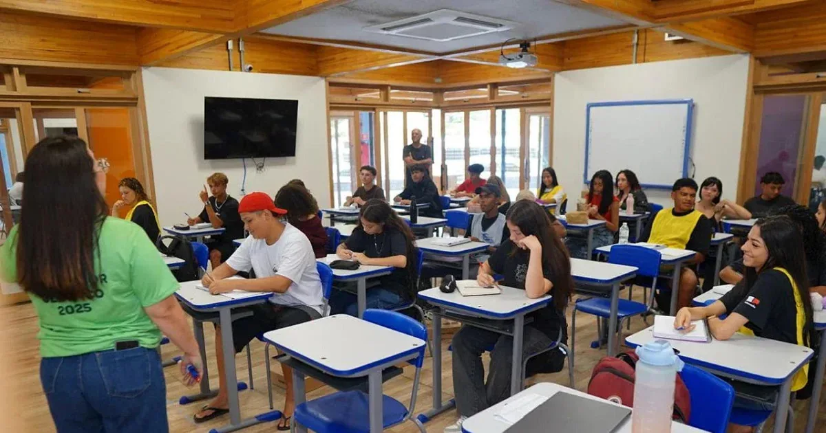 Pensamento crítico ganha importância diante do avanço da inteligência artificial
