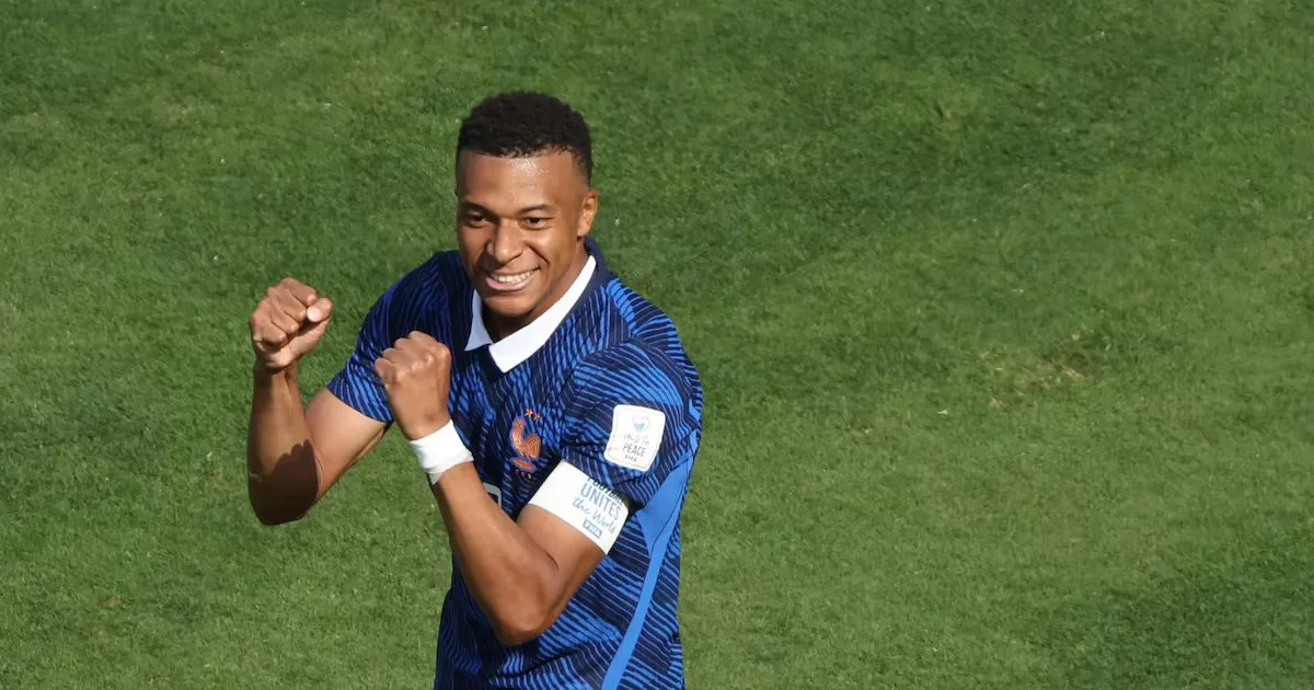 Mbappé celebra reencontro com Zidane no comando da França