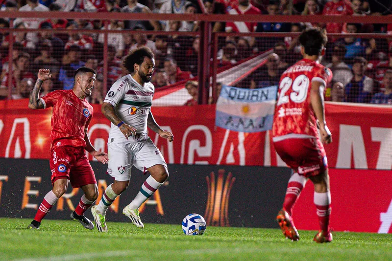 Fluminense reencontra Platense após histórico contra argentinos na Libertadores