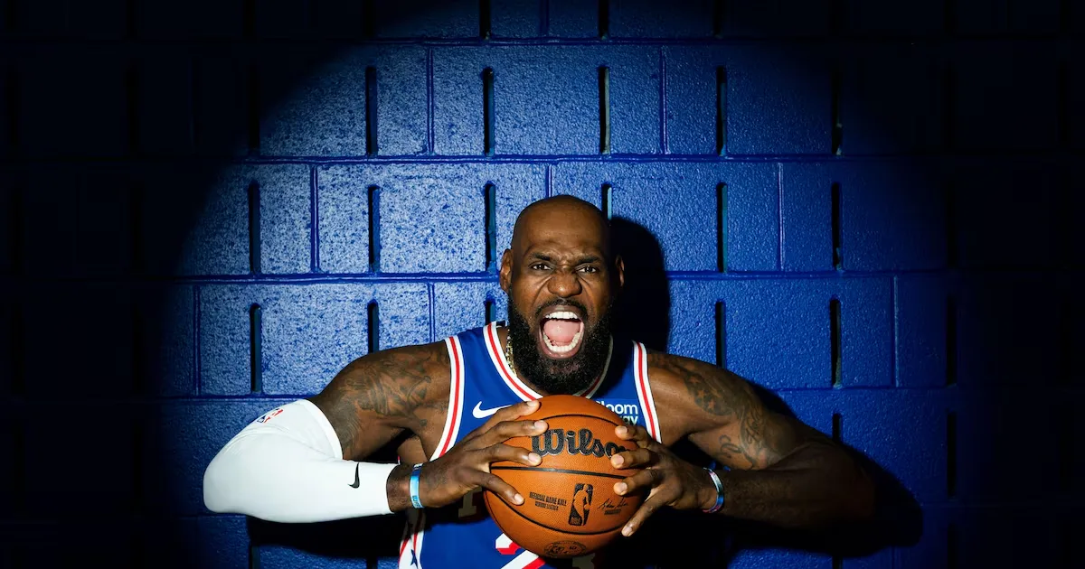 LeBron James é apresentado pelo Philadelphia 76ers e mira novos objetivos na NBA