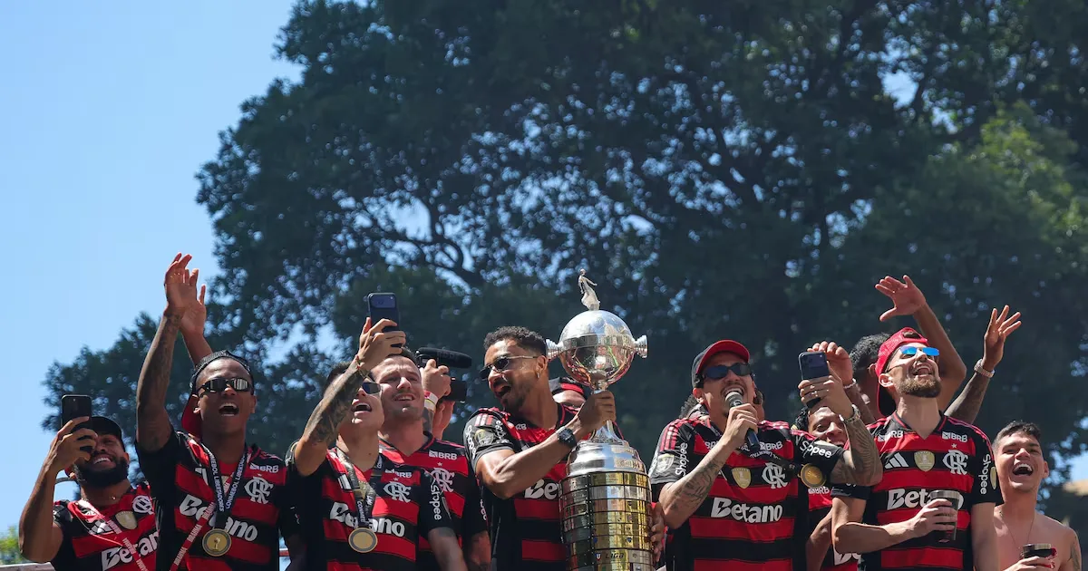 Conmebol encaminha divisão dos direitos de transmissão até 2030
