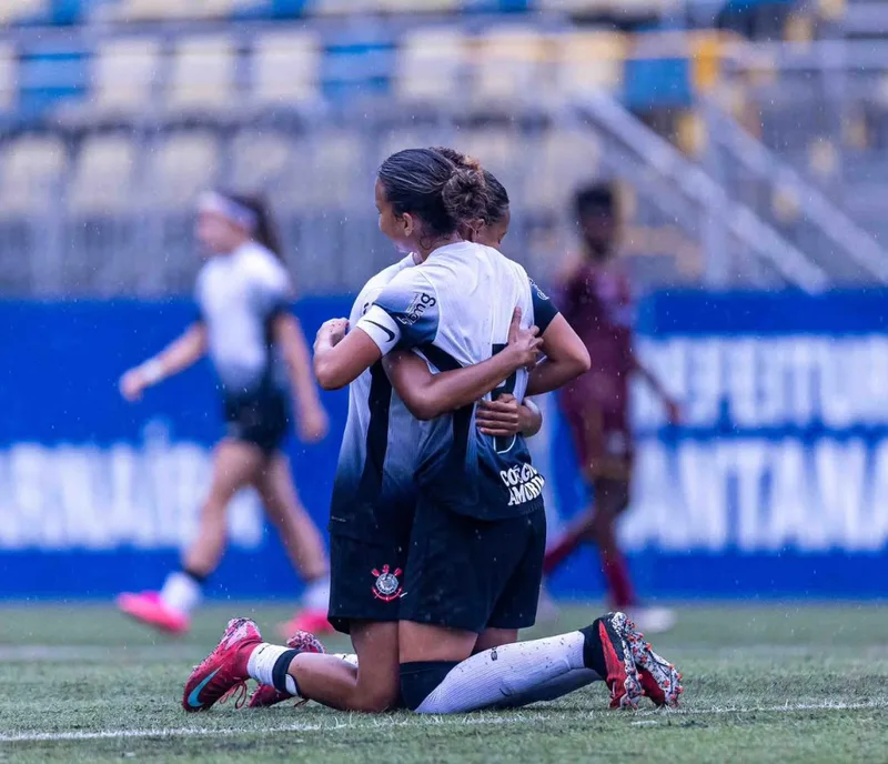 Corinthians abre 3 gols de vantagem sobre o Sfera no Paulista Feminino Sub-17