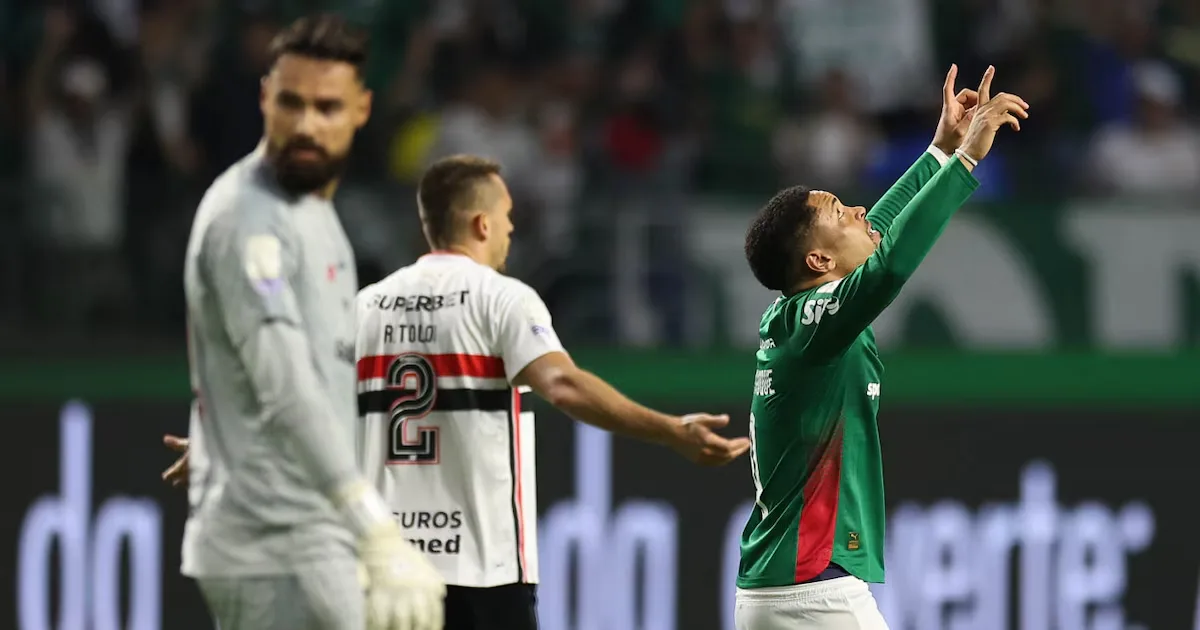 Expulsão muda o Choque-Rei, e Palmeiras vence São Paulo no Nubank Parque