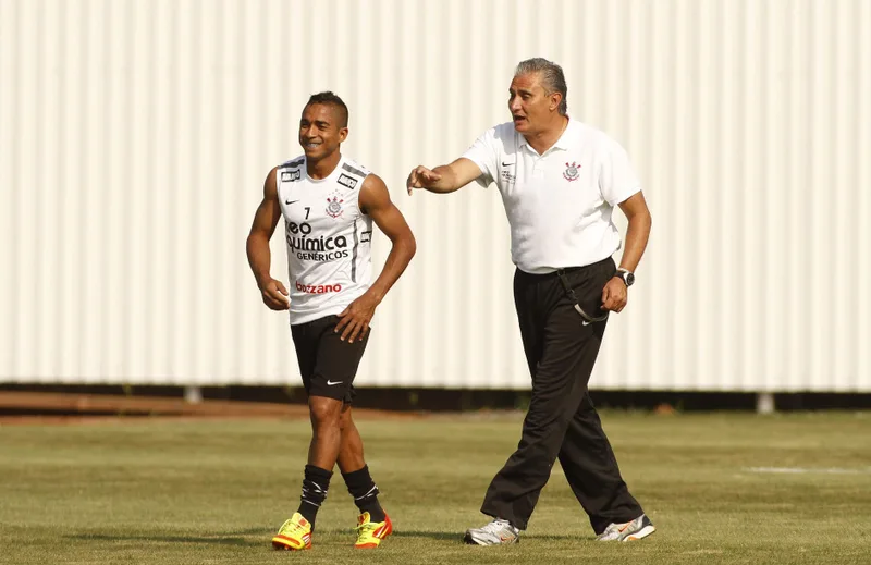 Jorge Henrique relembra títulos pelo Corinthians e aprendizado com Tite