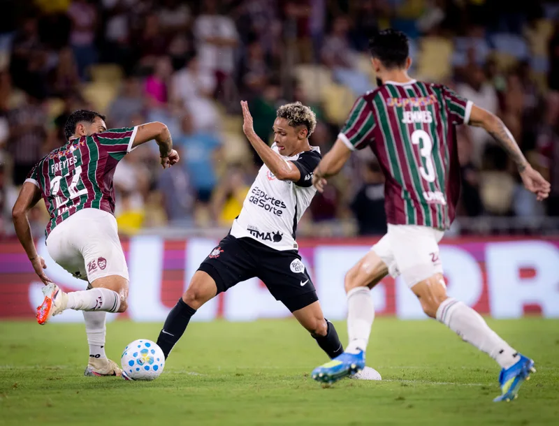 Fluminense chega em vantagem na temporada antes de novo duelo com o Corinthians
