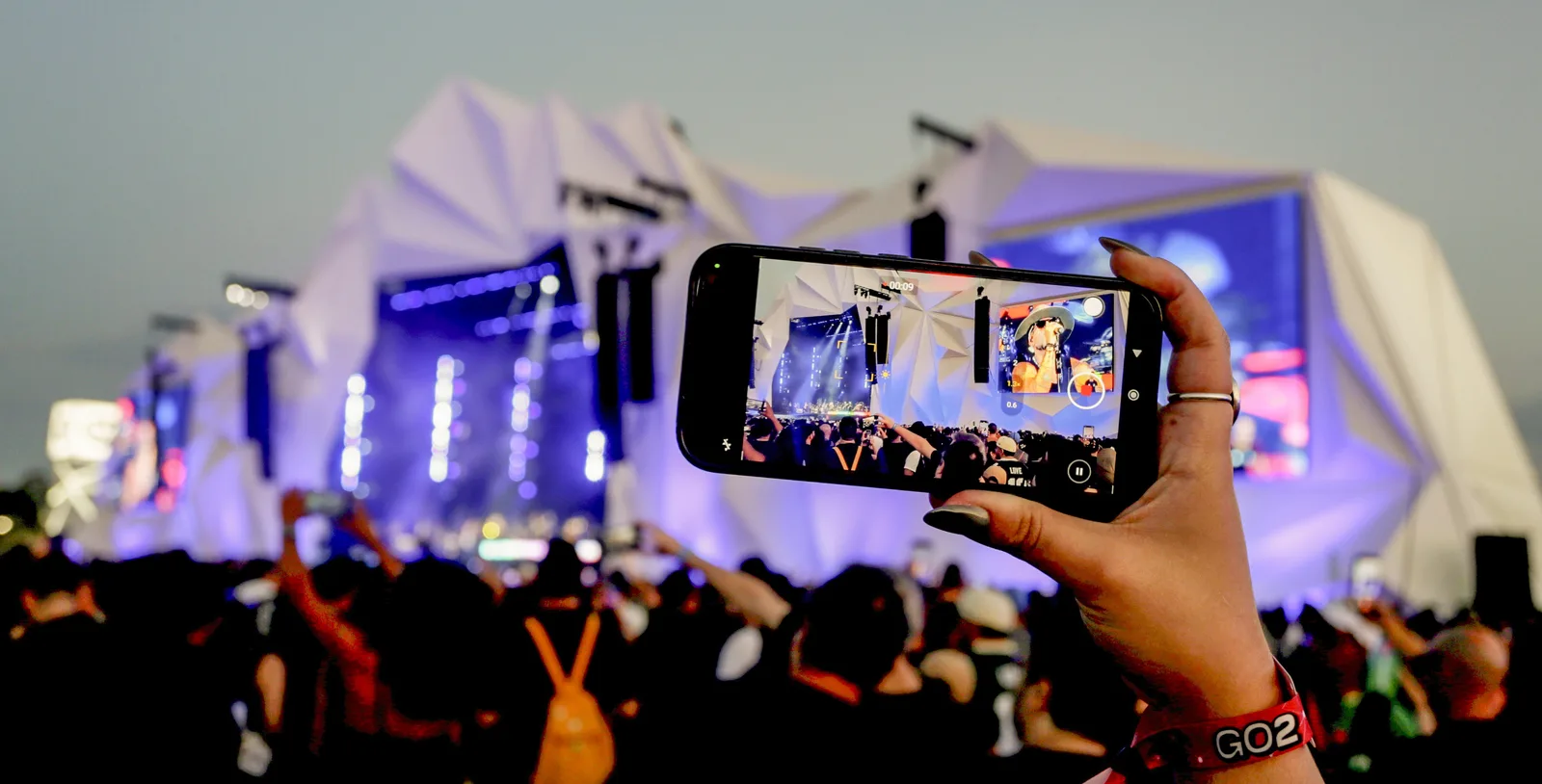 Bate-volta e transporte público marcam chegada ao segundo dia do Rock in Rio