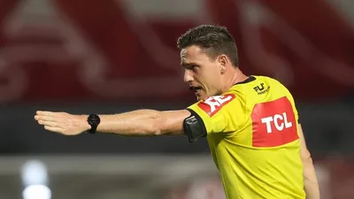 CBF define arbitragem para duelo entre Fluminense e Corinthians pelo Brasileirão