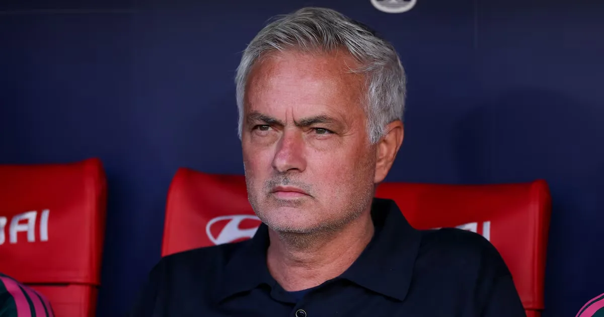 Mourinho diz que Cristiano Ronaldo precisa controlar o ego na seleção de Portugal