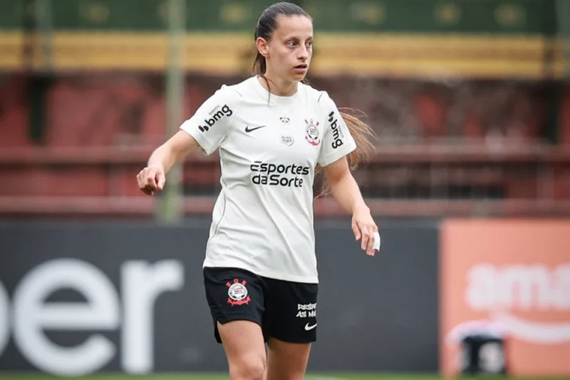 Belén Aquino chega a 29 jogos e sobe no ranking de estrangeiras do Corinthians