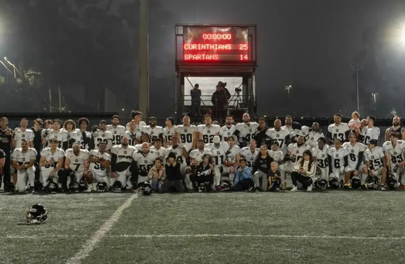 Corinthians Steamrollers bate Spartans B e entra na briga pela classificação