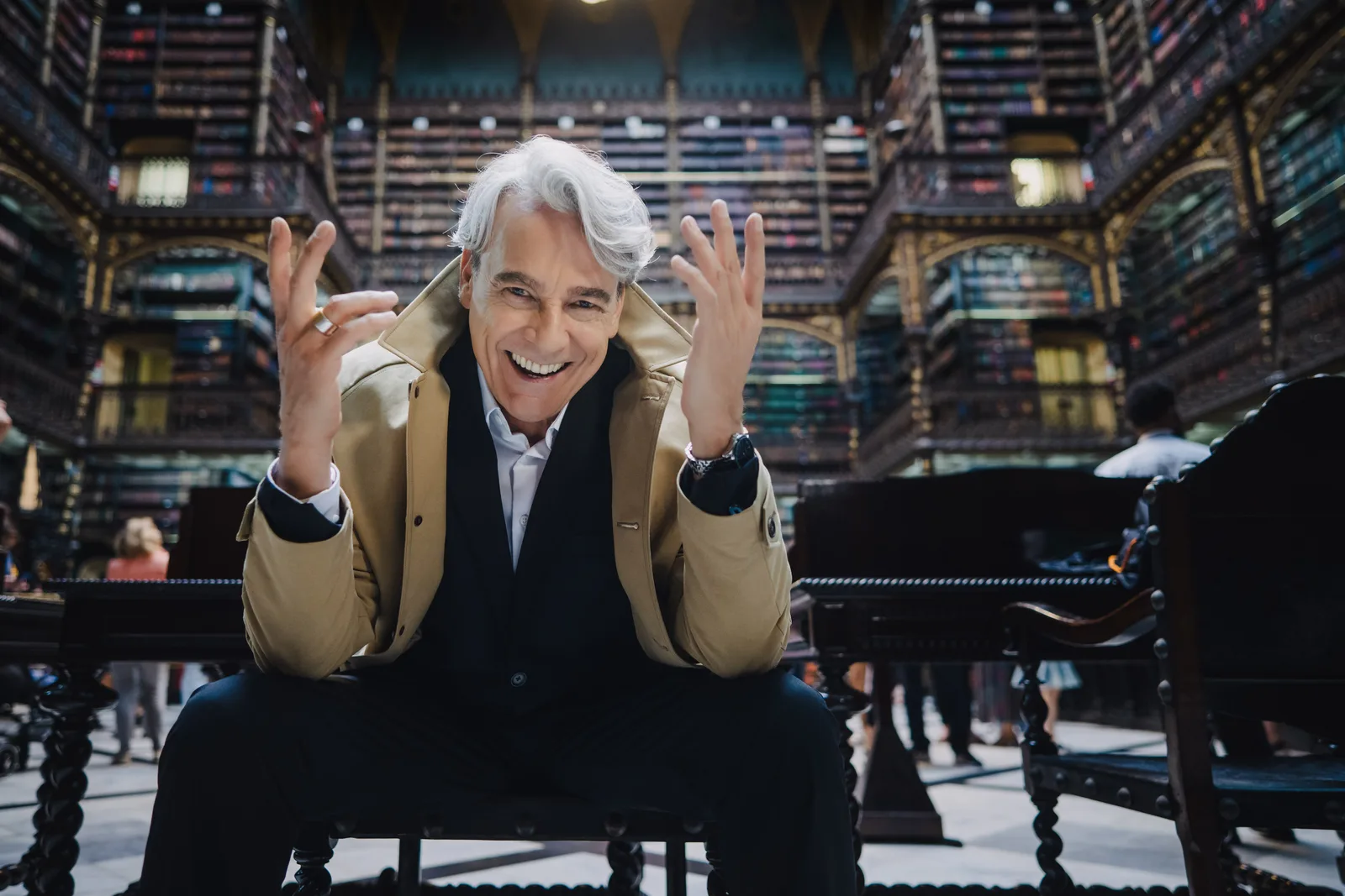 Alexandre Borges completa 60 anos e busca romance enquanto celebra fase na TV