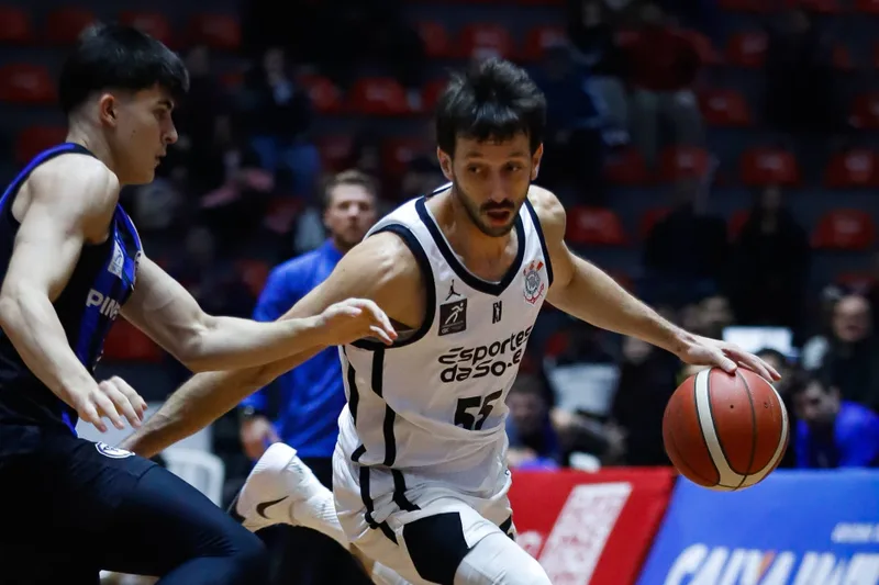 Corinthians encara Pinheiros por vaga na semifinal do Paulista de Basquete