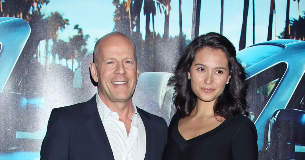 Emma Heming diz que Bruce Willis ainda participa da alegria da família