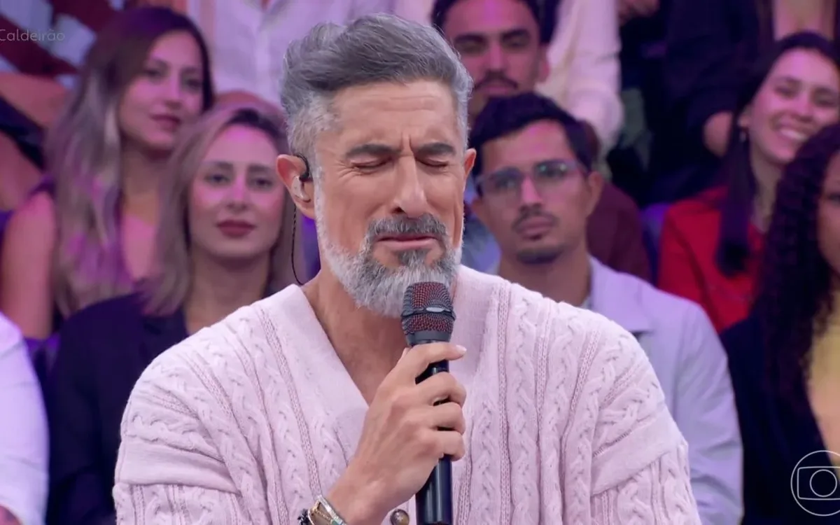 Marcos Mion diz que passou a esconder emoções após críticas por chorar