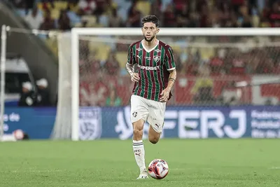 Jemmes ganha espaço no Fluminense antes de duelo com o Atlético-MG