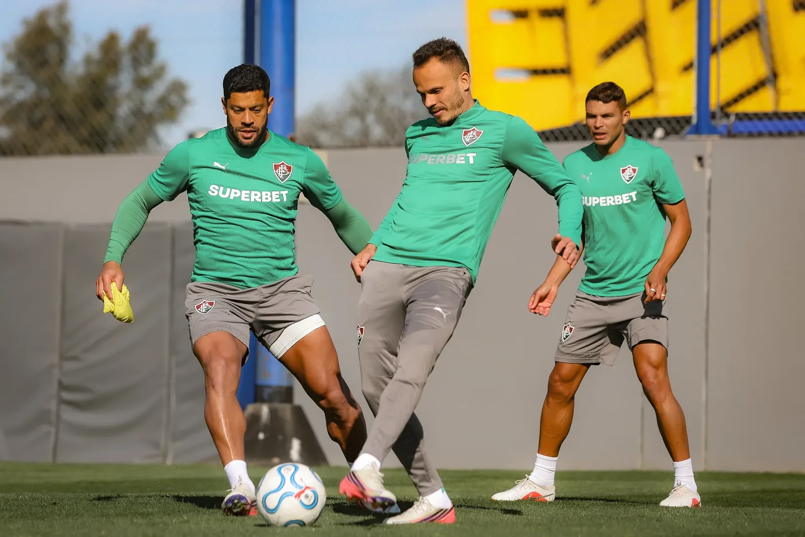 Renê aponta aprendizado com Thiago Silva como parte da evolução no Fluminense