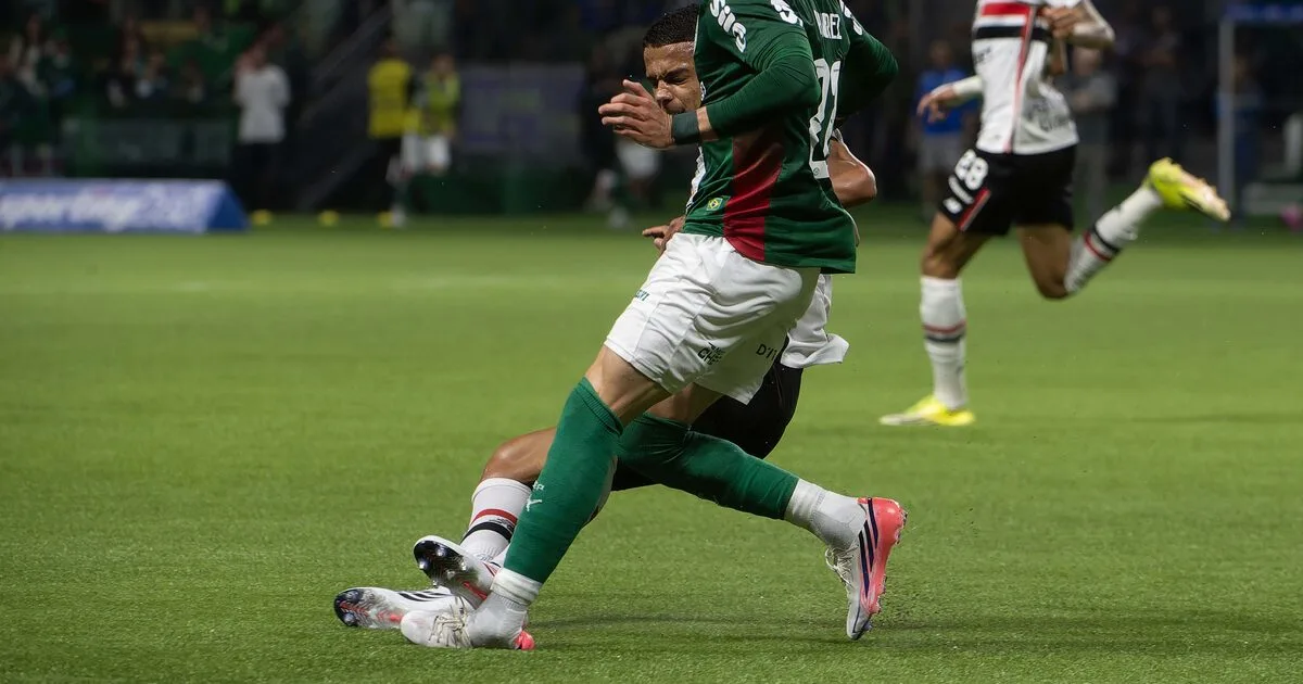 Lance de Larson gera dúvida sobre critérios do VAR no clássico paulista