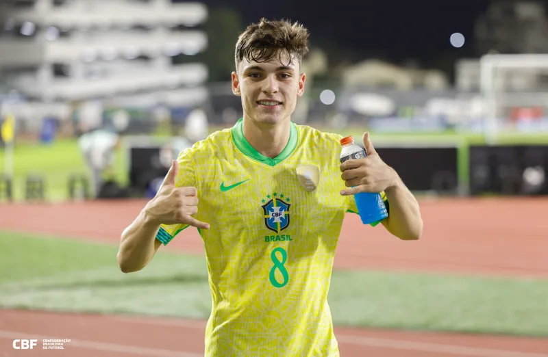 Breno Bidon entra na pré-lista de Ancelotti para a Seleção Brasileira