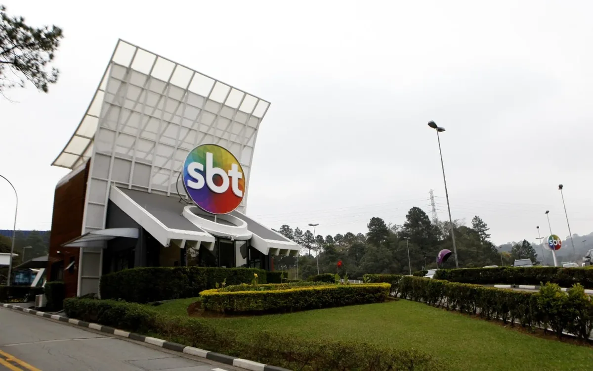 SBT apura denúncia de constrangimento e enfrenta tensão no Jornalismo