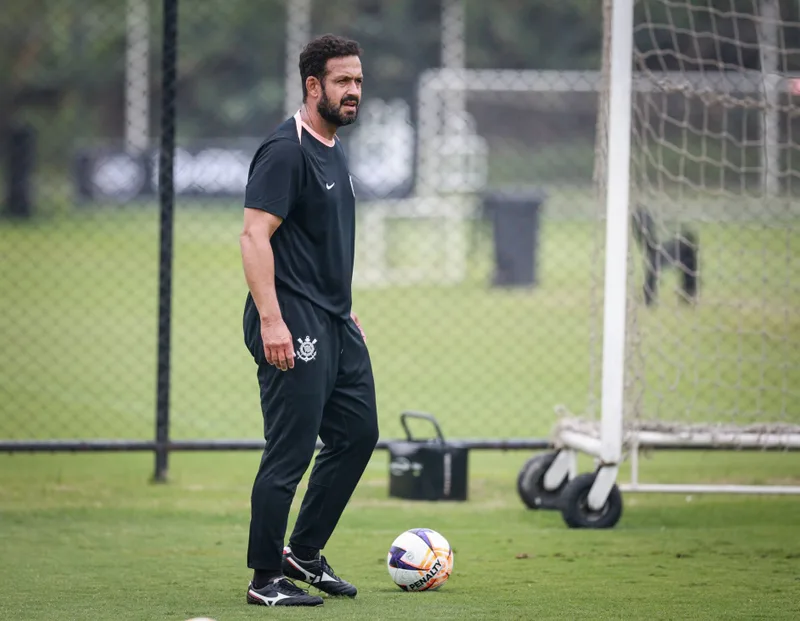 Goleiros ganham destaque antes de último jogo do Corinthians no Brasileiro Sub-17