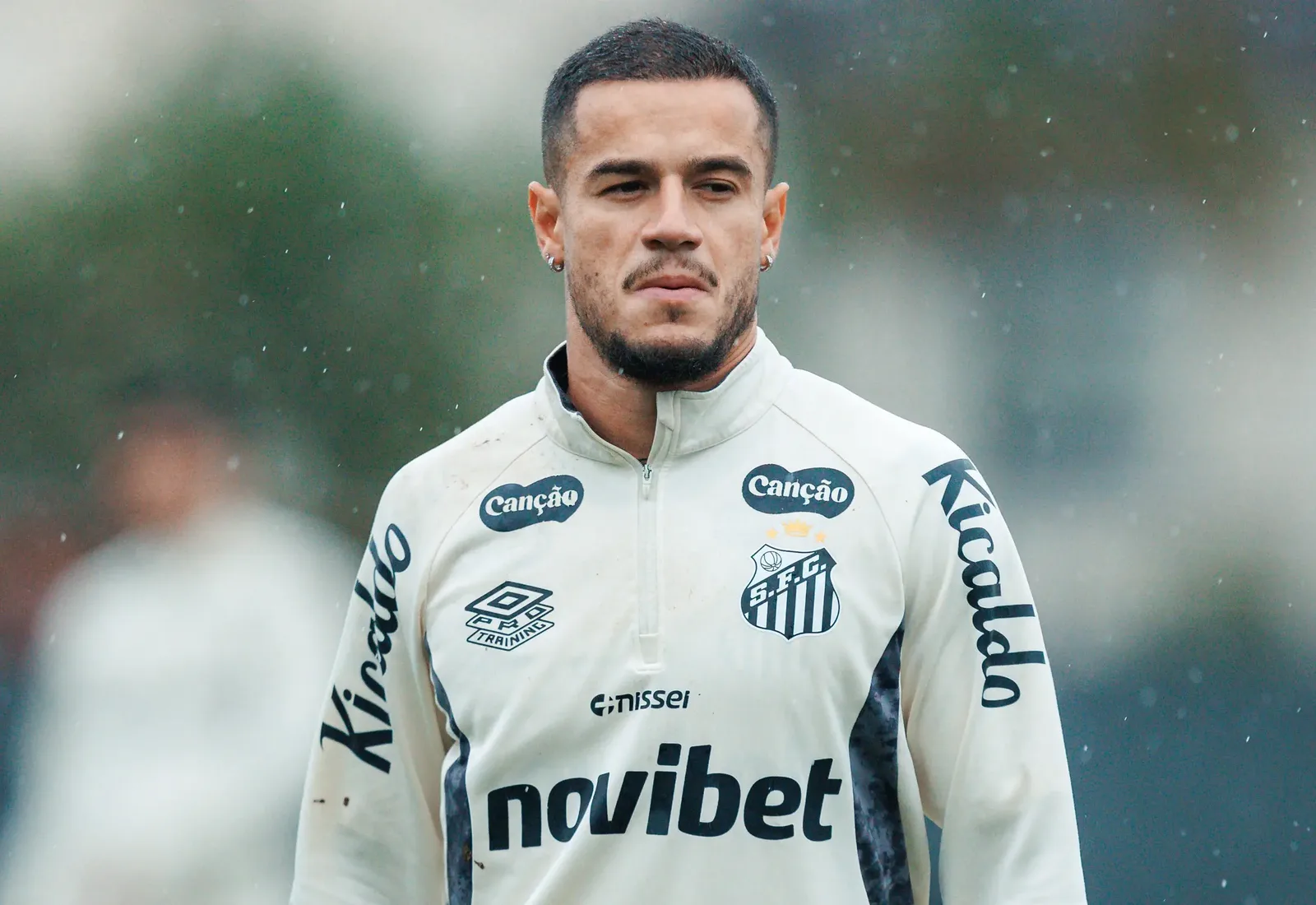 Coutinho começa integração ao Santos, mas não joga contra o Atlético-MG