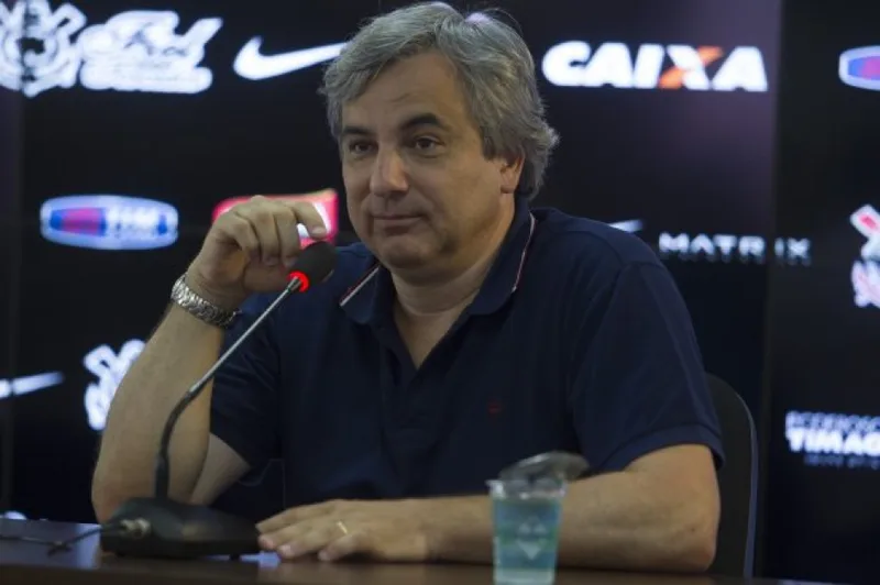 Janikian propõe reduzir despesas e questiona modelo financeiro do Corinthians