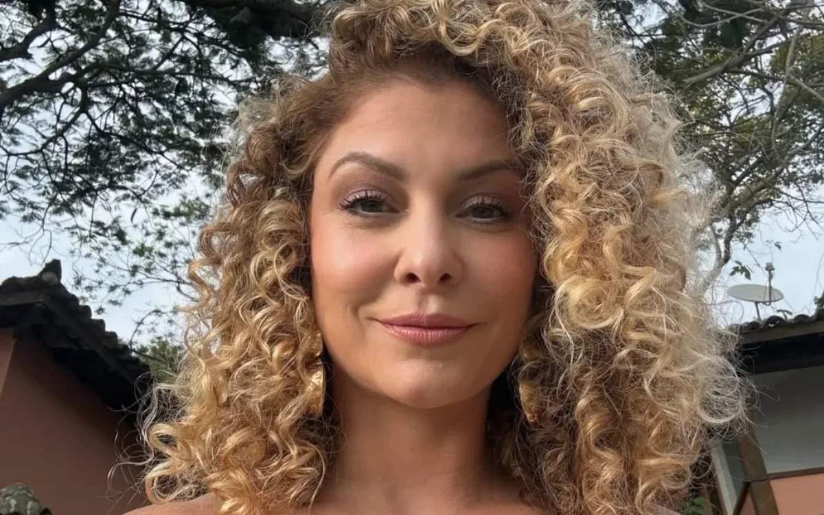 Bárbara Borges explica vídeos dançando após término com Iran Malfitano