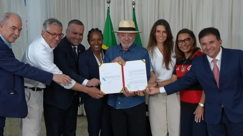 CBF prepara estratégia para o futebol feminino após sanção de nova lei por Lula