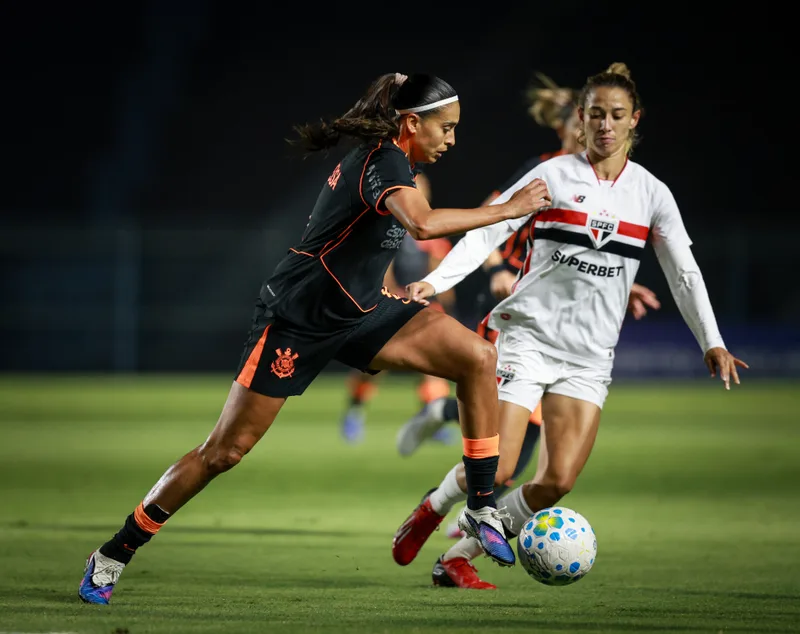 Tamires destaca detalhes e Corinthians terá desfalque na decisão feminina