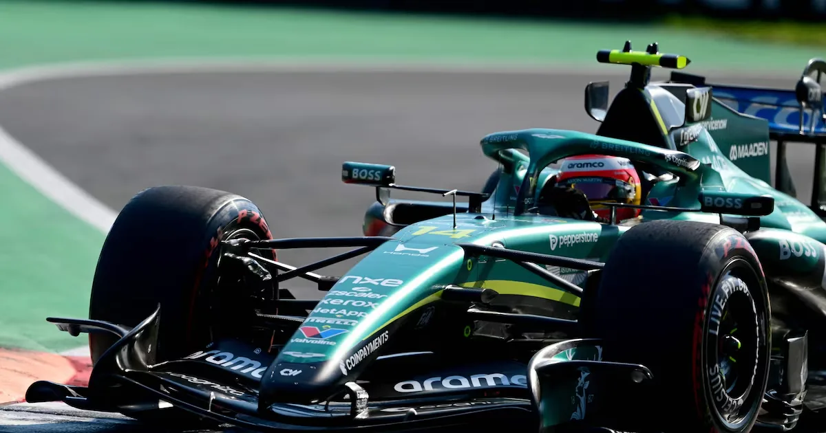 Alonso e Lawson são punidos e largam do pit-lane no GP da Itália