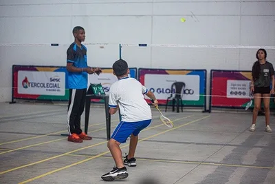 Badminton reúne 321 alunos em seis categorias no Intercolegial