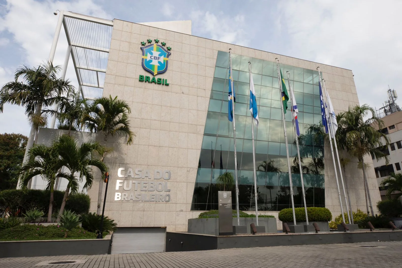 Mudanças aprovadas pela CBF preocupam clubes com possível alta no mercado nacional